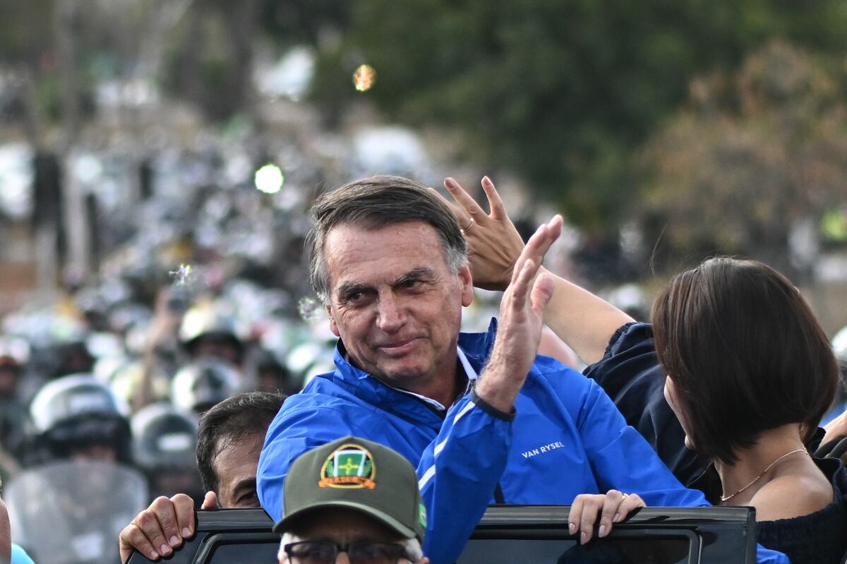 Alexandre de Moraes impuso una serie de medidas cautelares al expresidente Jair Bolsonaro. (Foto de Andre Borges / EFE)