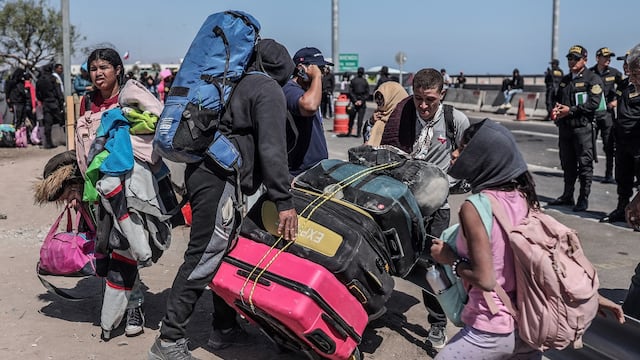 Repatriarán a 100 migrantes venezolanos que se encuentran en frontera Perú-Chile