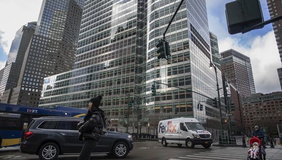El edificio de la sede de Goldman Sachs en Nueva York, EE.UU., el lunes 17 de enero de 2022. Goldman Sachs se desploma hasta un 8,9% el martes, la mayor caída desde junio de 2020, después de que sus ingresos comerciales del cuarto trimestre fueran inferiores a lo esperado. arrastrado por una caída del 11% en su negocio de acciones.