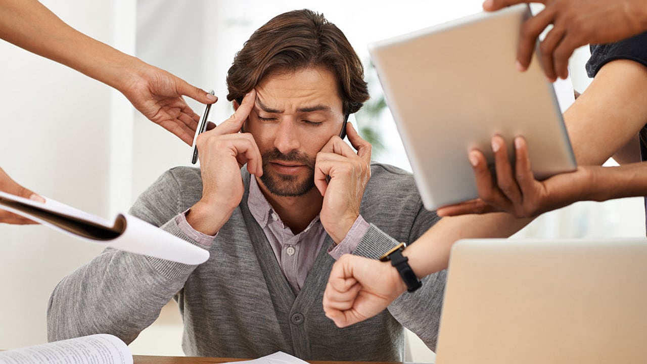 El agotamiento laboral es un tipo especial de estrés relacionado con el trabajo (Foto: Freepik)