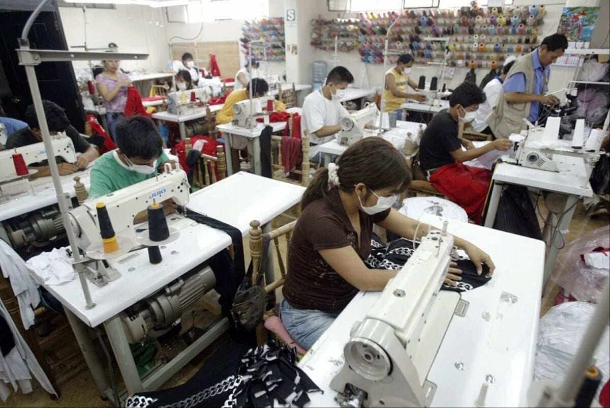 La implementación de outlets es la primera medida concreta de la declaratoria de emergencia del sector textil y confecciones. (Foto: Andina)