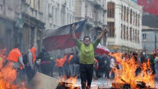 Fitch dice es probable que haya recesión técnica en Chile por ola de protestas