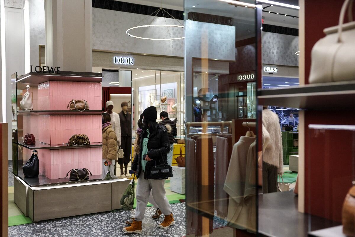 Por ahora, no se han anunciado cierres de tiendas y la empresa espera salir de la reestructuración este mismo año. (Foto: Angela Weiss / AFP)