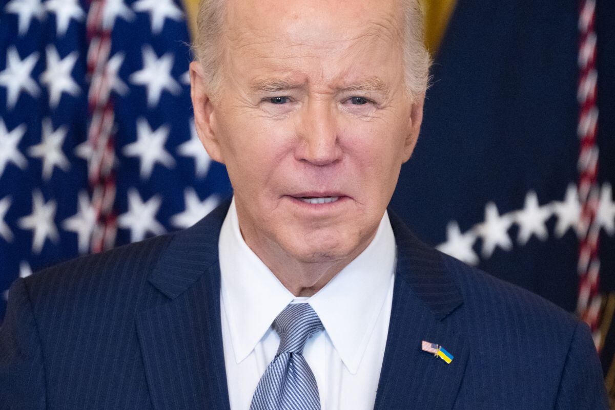 Joe Biden habla con un grupo bipartidista de gobernadores en el Salón Este de la Casa Blanca en Washington, DC, durante la Reunión de Invierno de la Asociación Nacional de Gobernadores, el 23 de febrero de 2024 (Foto: Saul Loeb / AFP)