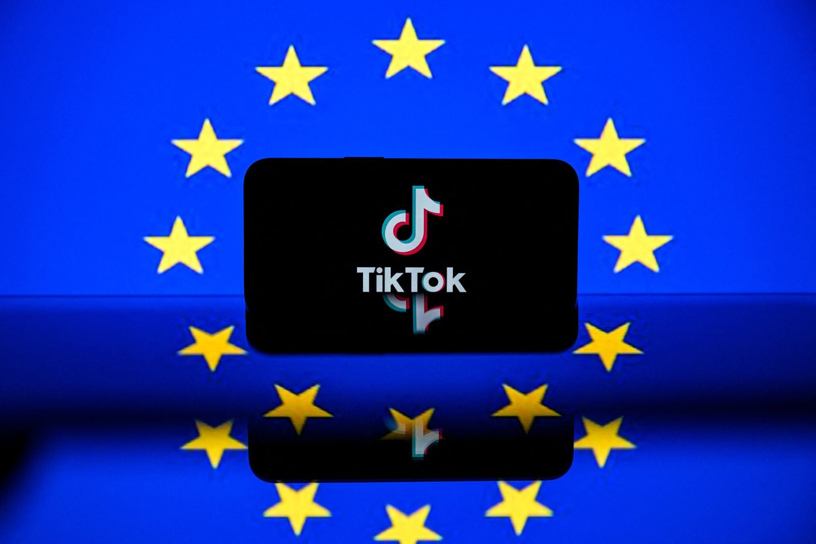 El uso de los datos personales de los usuarios europeos de TikTok ha generado una investigación. (Foto: Lionel BONAVENTURE / AFP)
