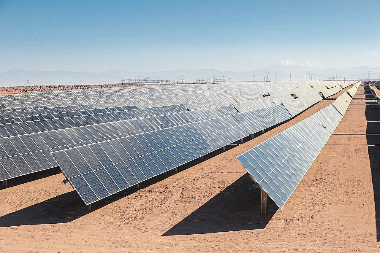 Necesitamos una política energética equilibrada y balanceada, que tenga una combinación de desarrollo de hidrocarburos junto con fuentes de energía renovables, tales como la energía solar y la geotermia. (Foto: Ministerio de Energía y Minas)