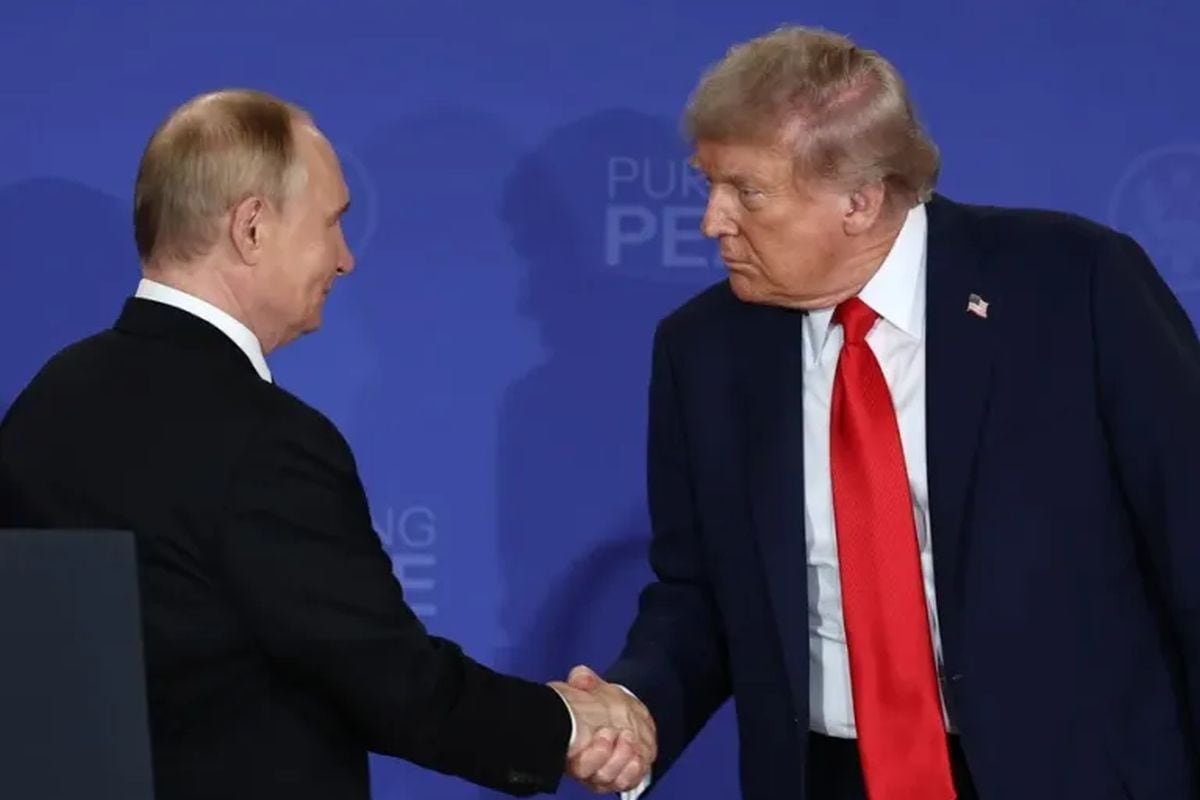 Fotografía de archivo de una reunión del presidente ruso, Vladimir Putin y el presidente de EE.UU., Donald Trump, en Anchorage, Alaska. Foto: EFE/ Sergey Bobylev/ Sputnik / Kremlin Pool