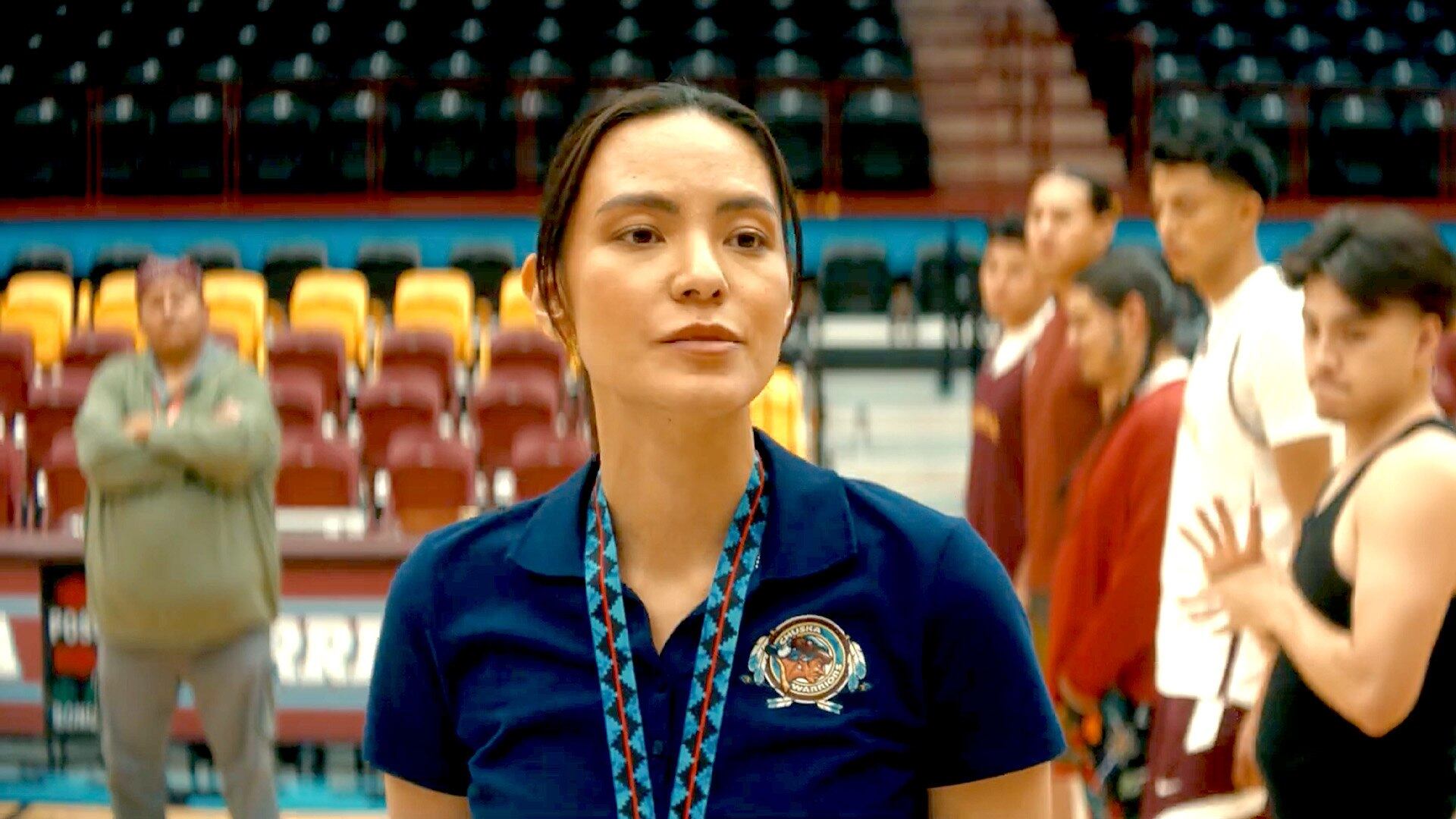 Jessica Matten como Heather Hobbs en una escena de la película “Rez Ball” (Foto: Netflix)