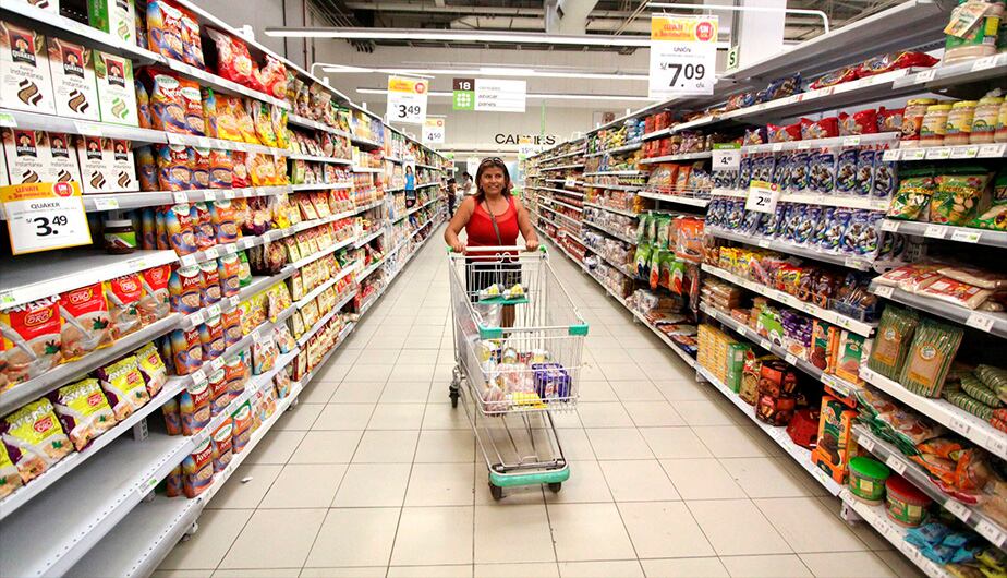 El 88.54% considera que la comida experimentará un mayor aumento de precios en los próximos meses, según Barómetro Food 2024 de Edenred. (Foto: Andina)