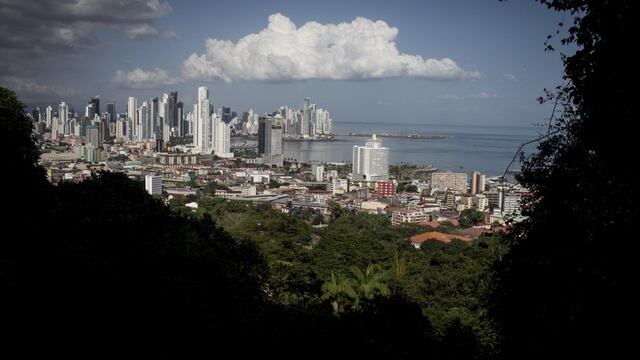 Julius Baer cerrará operaciones en Panamá y Perú