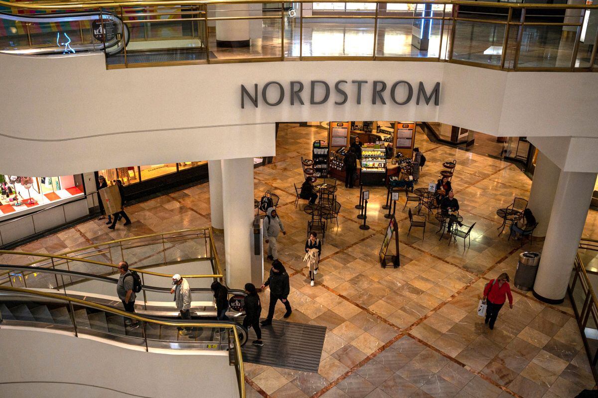 Una tienda Nordstrom en San Francisco. Fotógrafo: David Paul Morris/Bloomberg