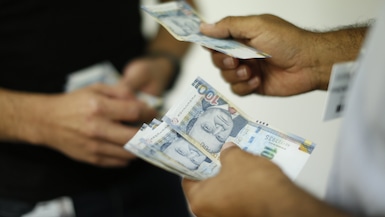 Mientras los ingresos retroceden en la capital, la generación de empleos se desaceleró, reportó el INEI. (Foto: GEC)