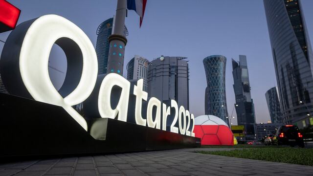 Qatar detiene y deporta a trabajadores antes de Copa Mundial