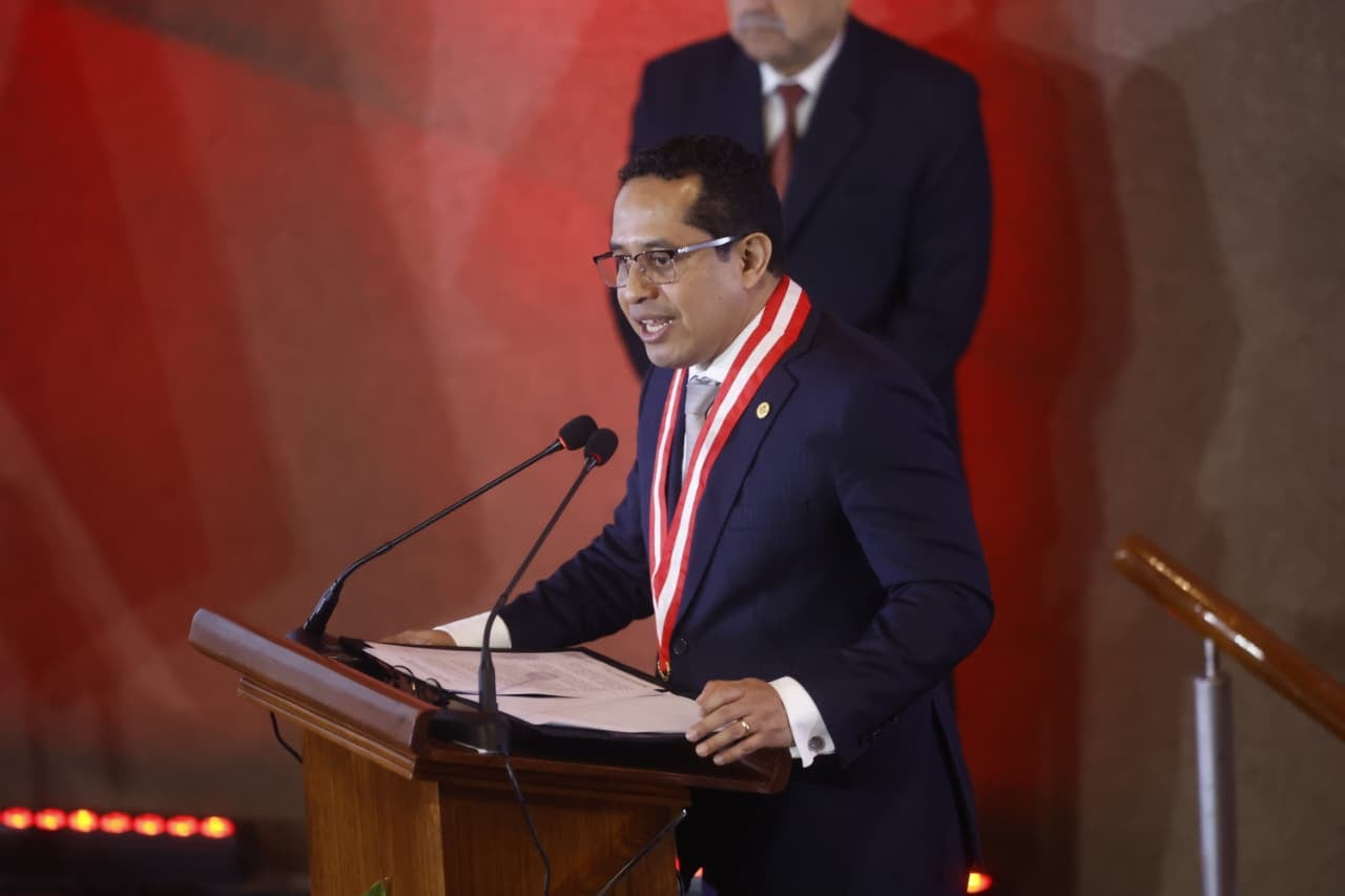 Roberto Burneo, presidente del JNE, desestimó narrativas de fraude durante la contienda electoral. Foto: GEC