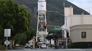 Paramount denuncia que el proceso de subasta de Warner Bros favorece a Netflix