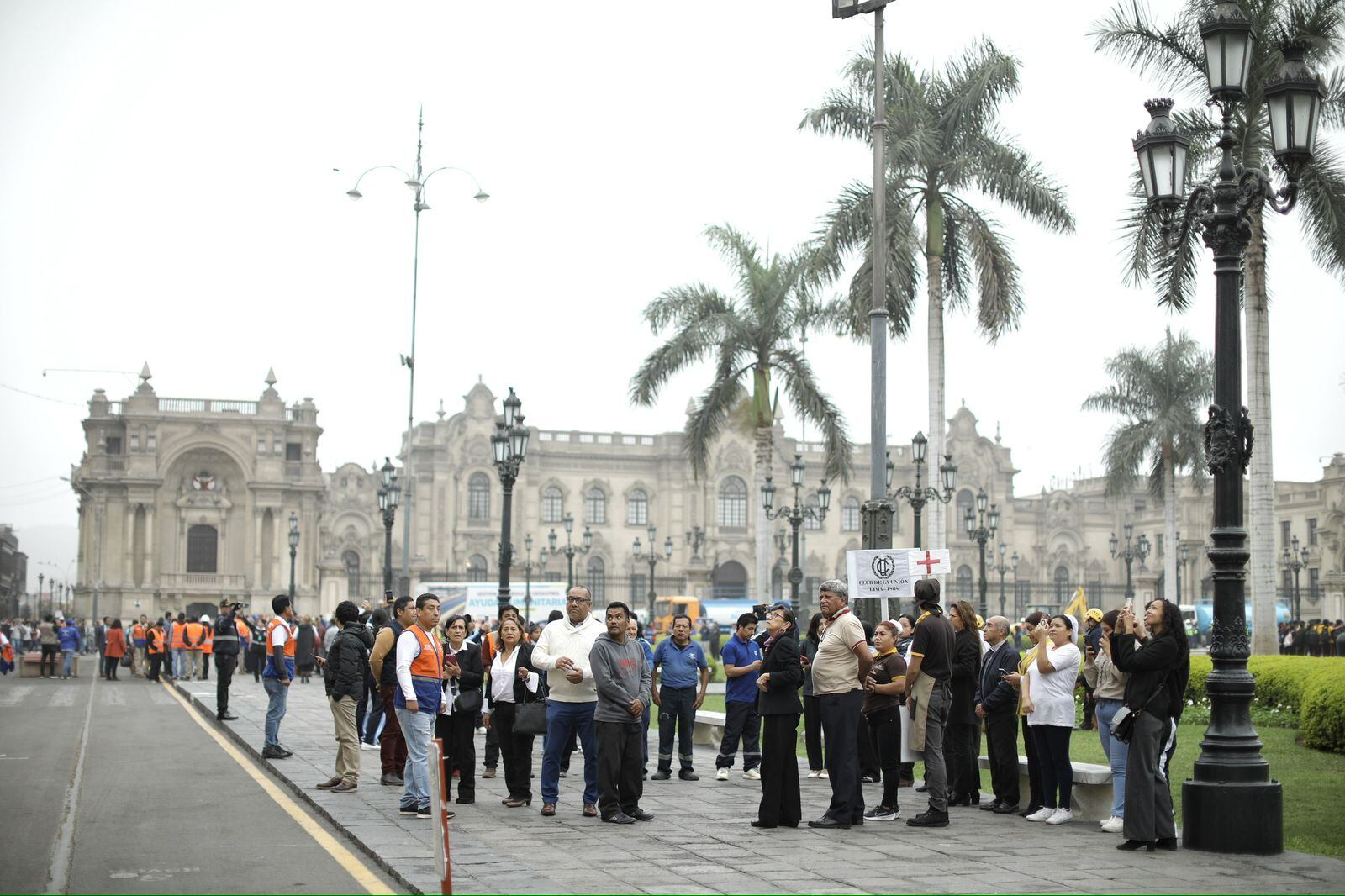 Se realizó el Simulacro Nacional Multipeligro ante sismos y peligros asociados, en la Plaza de Armas, Cercado de Lima. Fotos: Joel Alonzo/ @photo.gec