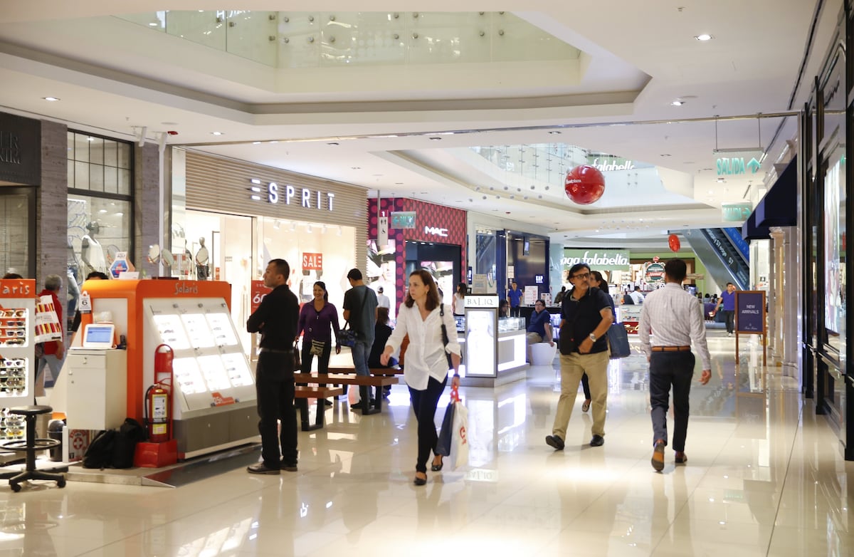 Los locatarios de tiendas están empezando a explorar medidas de mitigación en dos ámbitos ante próximas lluvias por fenómeno El Niño y la inseguridad. (Foto: GEC).