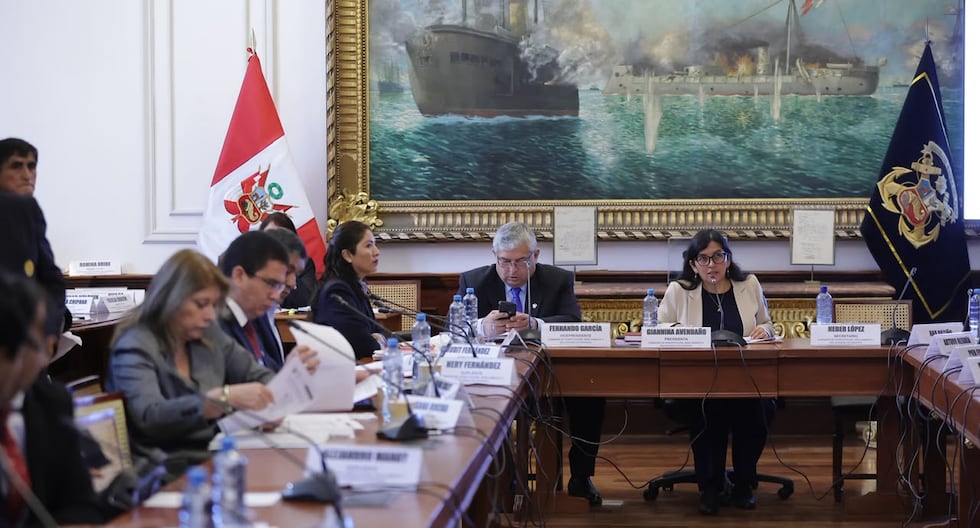Cámara aprueba facultades legislativas para Fujimori
