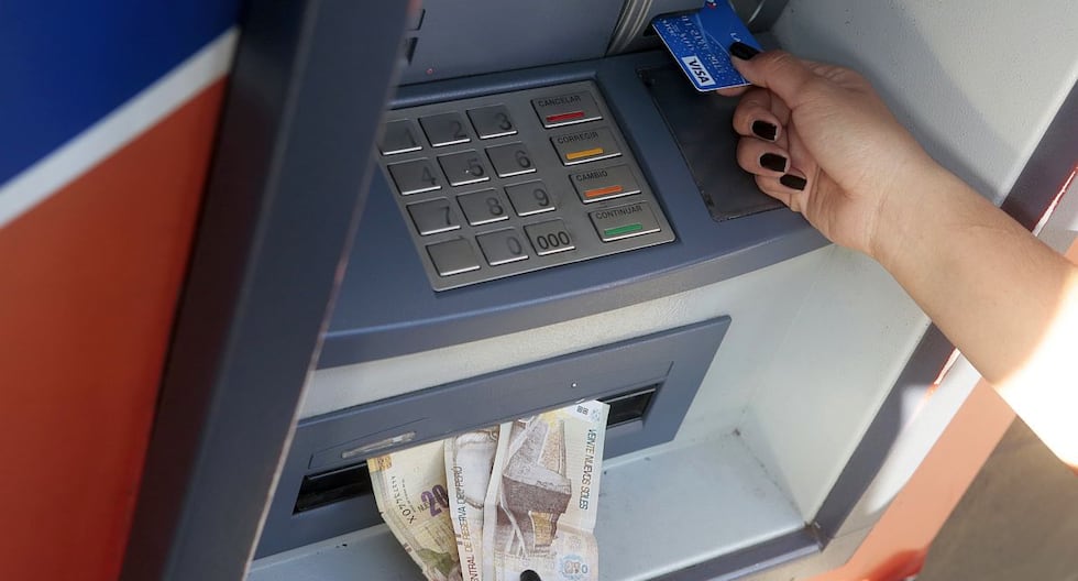 Tarjetas de crédito y efectivo sin costo: ¿cómo se gestionan las ganancias bancarias?