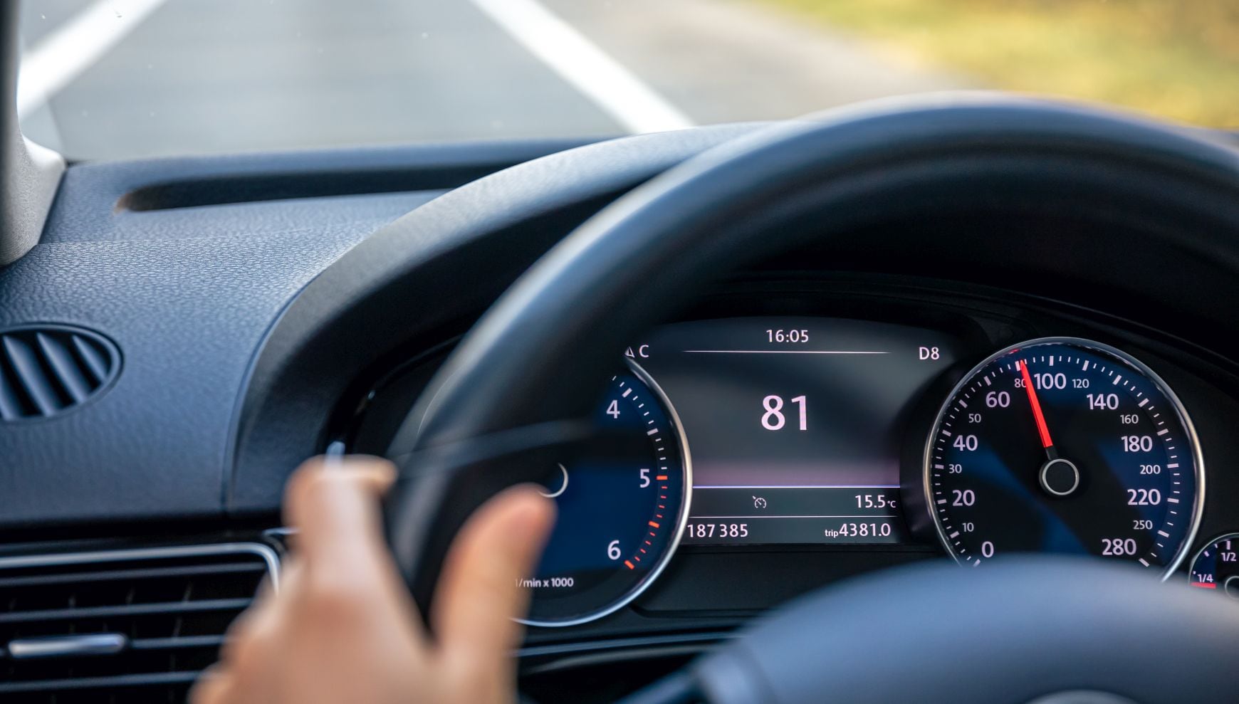Las nuevas cifras por milla solo aplican a recorridos hechos desde el 1 de julio de 2026, por lo que será clave separar el kilometraje de la primera mitad del año para calcular bien la deducción en la próxima declaración (Foto: Magnific / pvproductions)