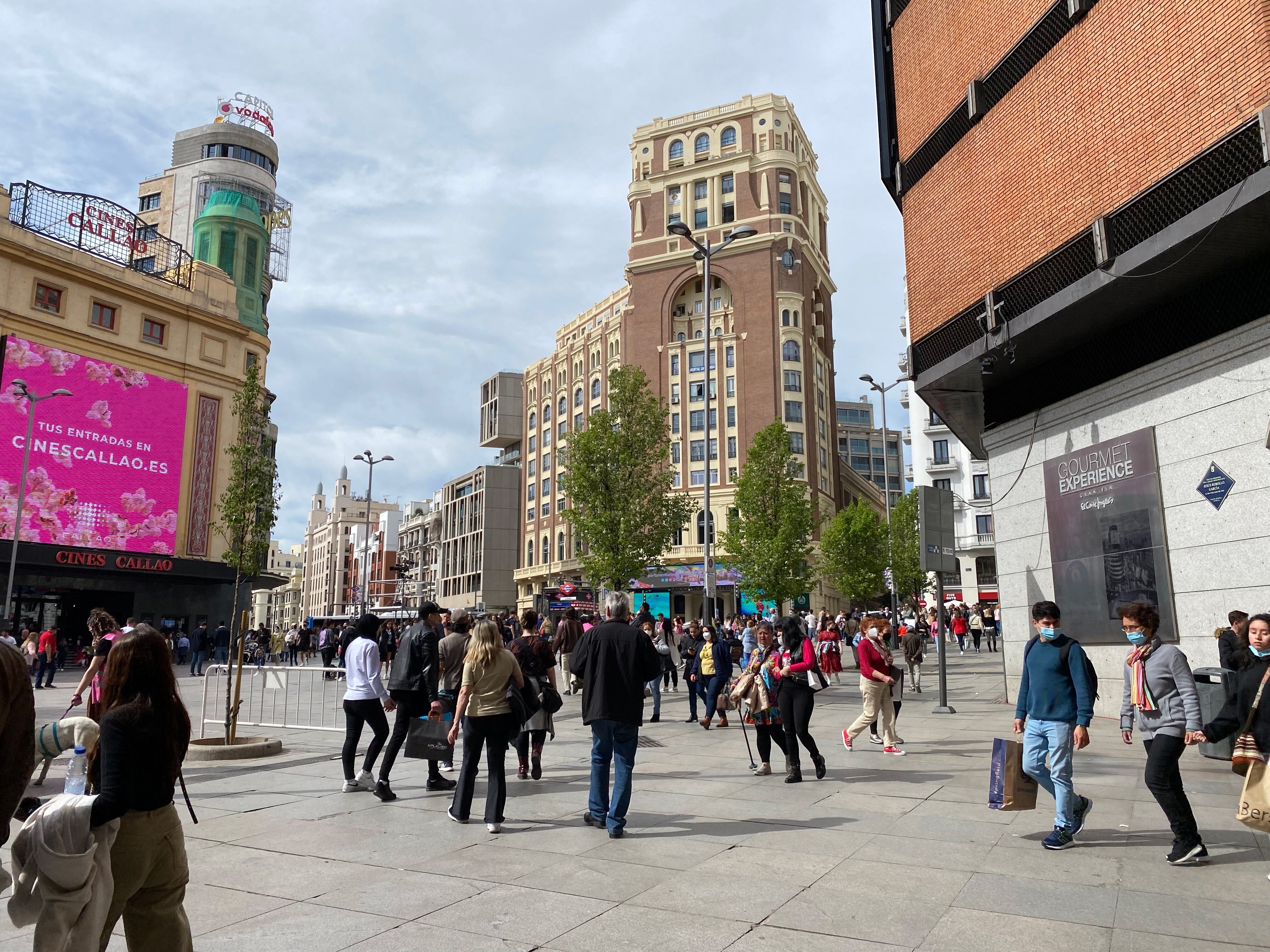 El arraigo para la formación fue una nueva vía de regularización de extranjeros creada en julio de 2022, a la que pueden acceder quienes lleven dos años en España y se matriculen en una formación reglada para ejercer un empleo. (Foto: Shutterstock)