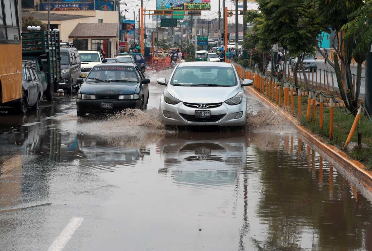Indeci indicó que un posible Niño débil se registrarían lluvias esporádicas, dentro de rangos normales o ligeramente superiores, sobre todo en la costa desde Tumbes hasta Ica. Foto: Andina