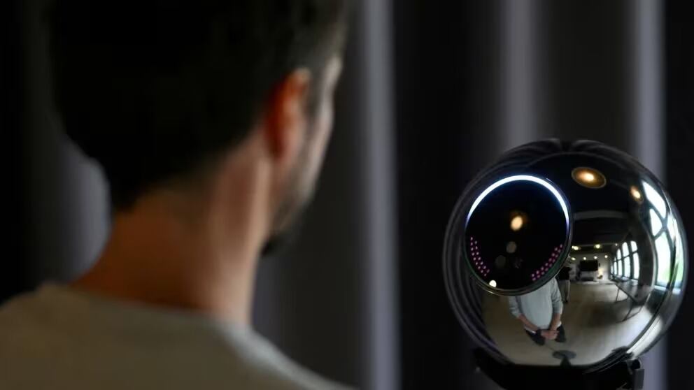 WorldCoin regristra tu iris a cambio de criptomonedas. (Foto: WorldCoin)