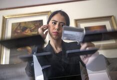 Experian: Personas desaceleran uso de tarjetas de crédito por cautela