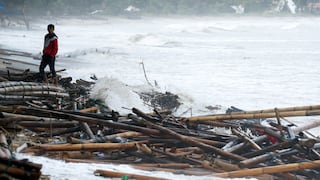 Tsunami en Indonesia causa 373 muertos, 1.459 heridos y 128 desaparecidos