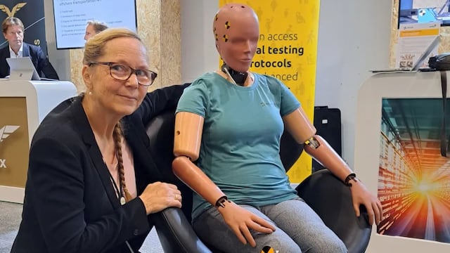 Suecia crea el primer maniquí femenino de pruebas de choque en el mundo