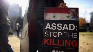 Fosas comunes de Al Asad revelan el destino de decenas de miles de desparecidos