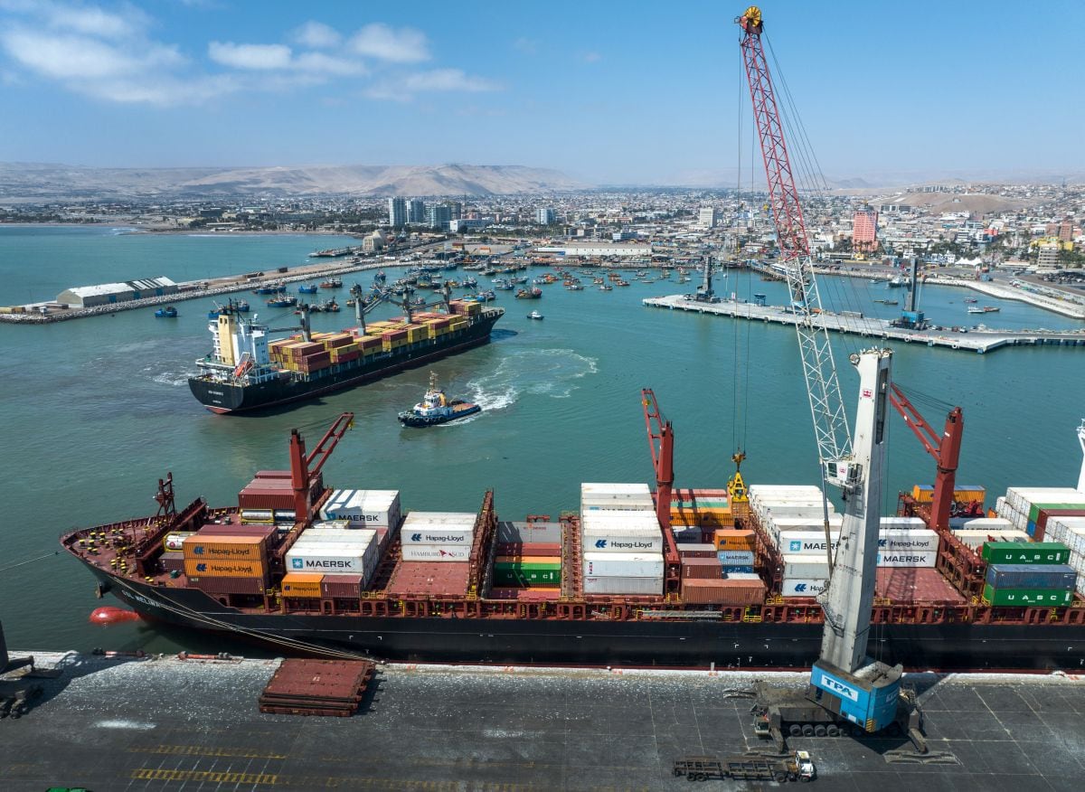 Buques portacontenedores en el puerto de Arica, Chile. Fotógrafo: John Moore/Getty Images