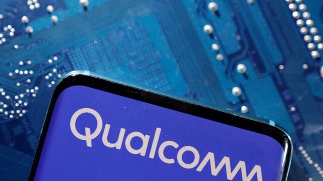 Qualcomm presenta un chip para computadoras con funciones de IA para 2024 