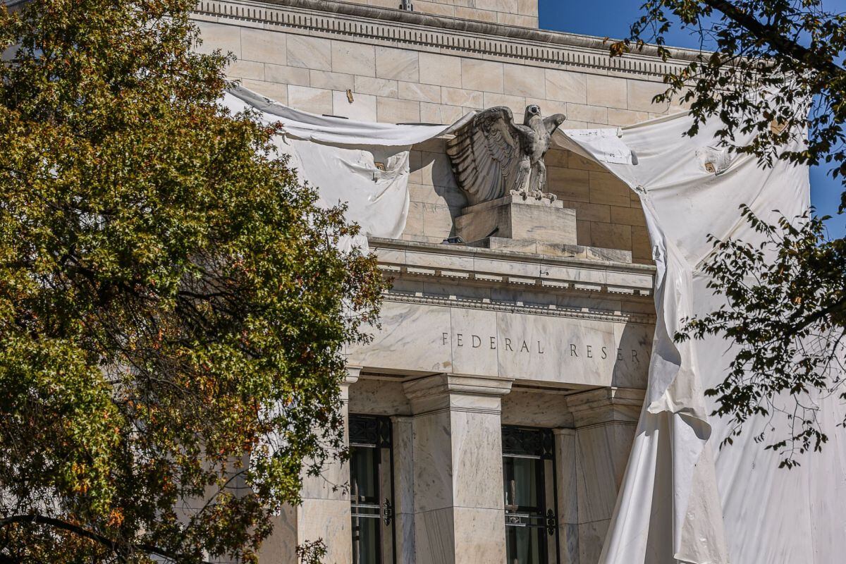 El edificio de la Reserva Federal Marriner S. Eccles durante una renovación en Washington, DC, EE.UU., el martes 24 de octubre de 2023. Fotógrafo: Valerie Plesch/Bloomberg