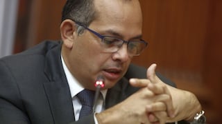 Poder Judicial impuso 6 meses de impedimento de salida del país contra exministro Luis Castilla
