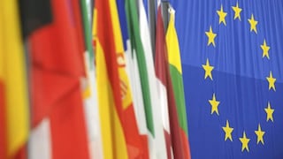 Francia y Alemania mantienen diferencias por ley que prioriza industria “hecha en Europa”