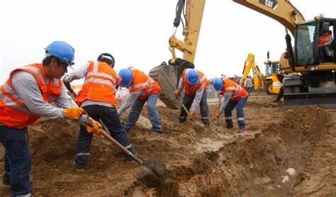 Gobierno aprobó creación de organismo para asistir a gobiernos subnacionales en ejecución de obras.