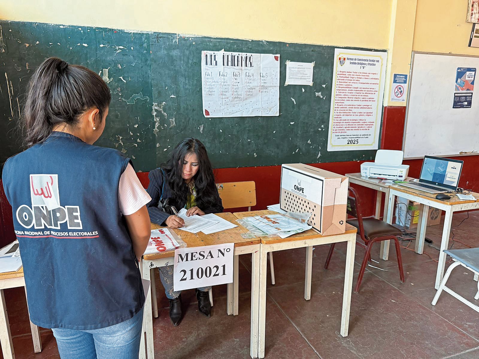 Según el cronograma electoral, el 11 de febrero es la fecha límite para la publicación de fórmulas presidenciales y las listas de candidato admitidas. Foto: ONPE Arequipa