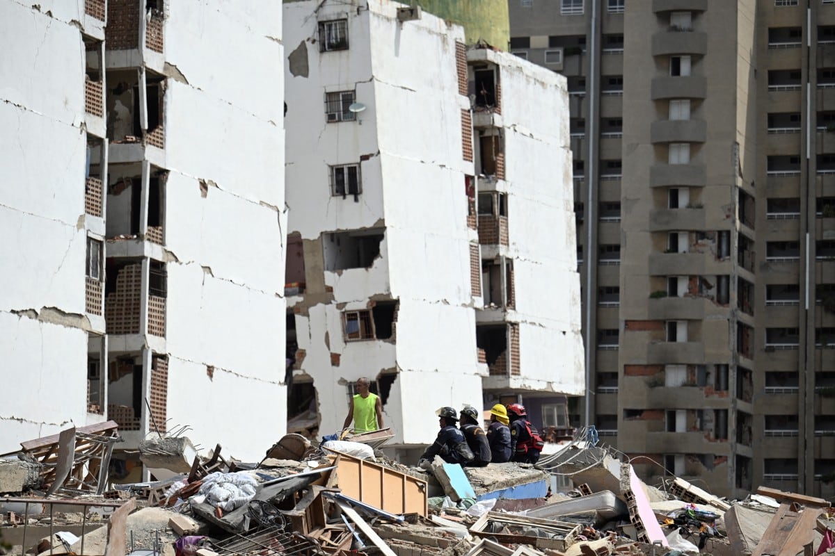 Edificios severamente dañados tras los dos terremotos en Venezuela. Foto: Juan BARRETO / AFP
