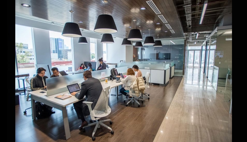 La expansión de la fibra óptica impulsó el crecimiento del internet fijo en el Perú, tecnología que ya representa el 81% de las conexiones de ese mercado.