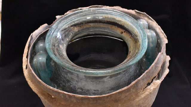 Descubren el vino más antiguo del mundo en una tumba romana