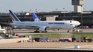 Tras polémica, Air France dará mascarillas en vuelos donde no se pueda respetar la distancia
