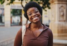 Qué requisitos deben cumplir las mujeres que buscan recibir el cheque de estímulo de US$850 mensuales