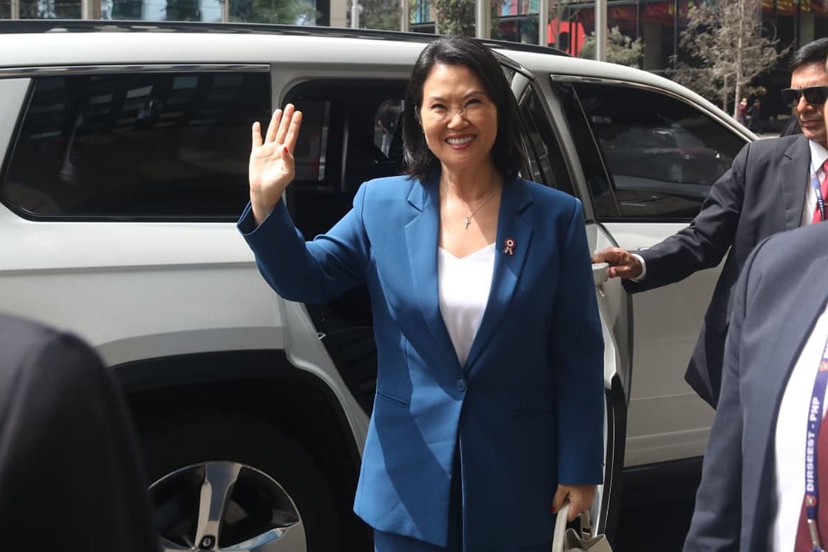 Keiko Fujimori, presidenta electa de Perú, saluda a los periodistas en el inicio de sus actividades este lunes 27 de julio | Foto: Jesús Saucedo @photo.gec