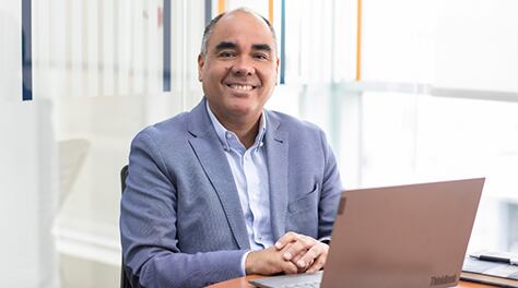 Alfredo Chan Way, Gerente Comercial de Rentas de Protecta Security.