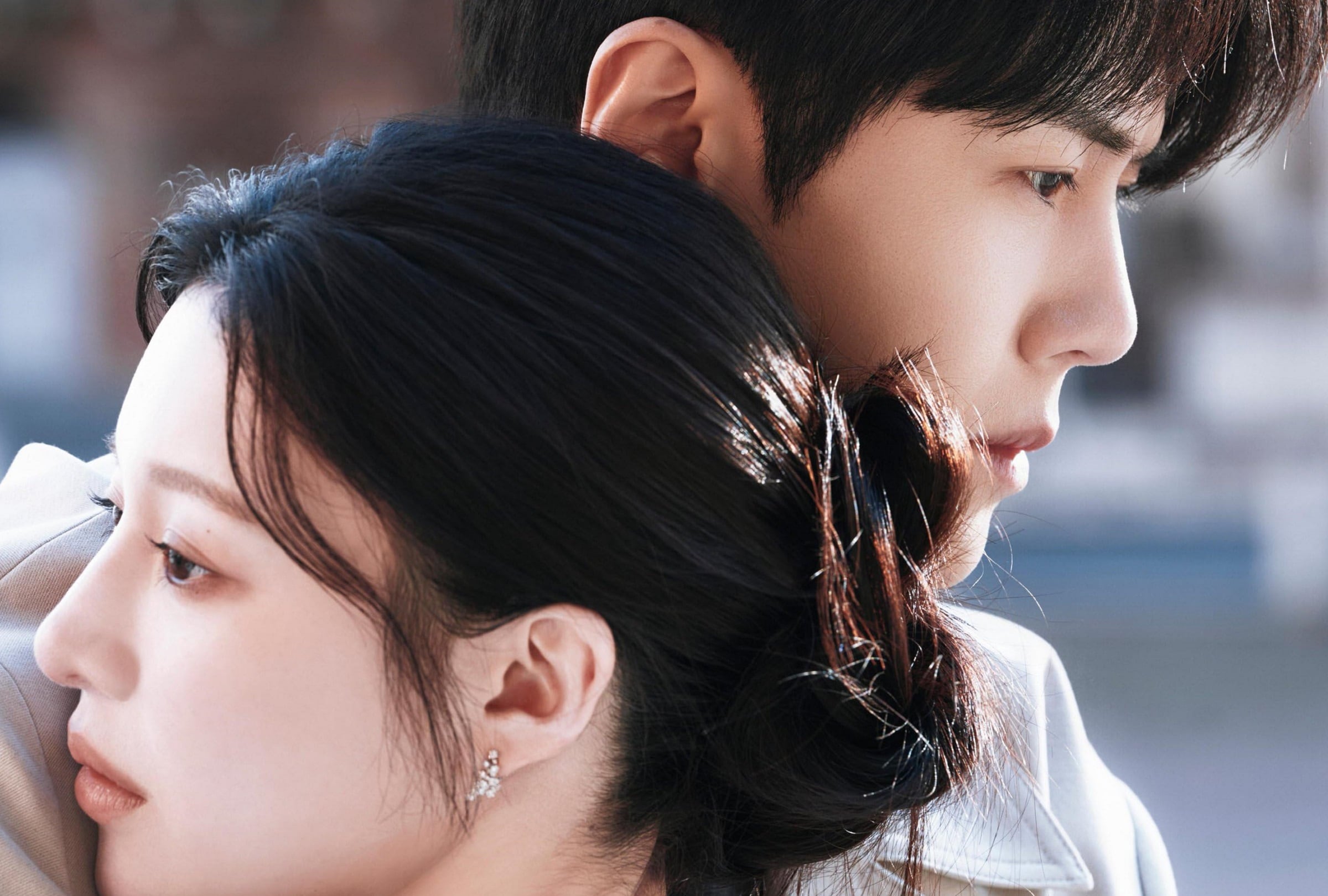 Joo Ho-jin (Kim Seon-ho) y Cha Mu-hee (Go Youn-jung) en una escena de la serie coreana "¿Cómo se traduce este amor?" (Foto: Netflix)