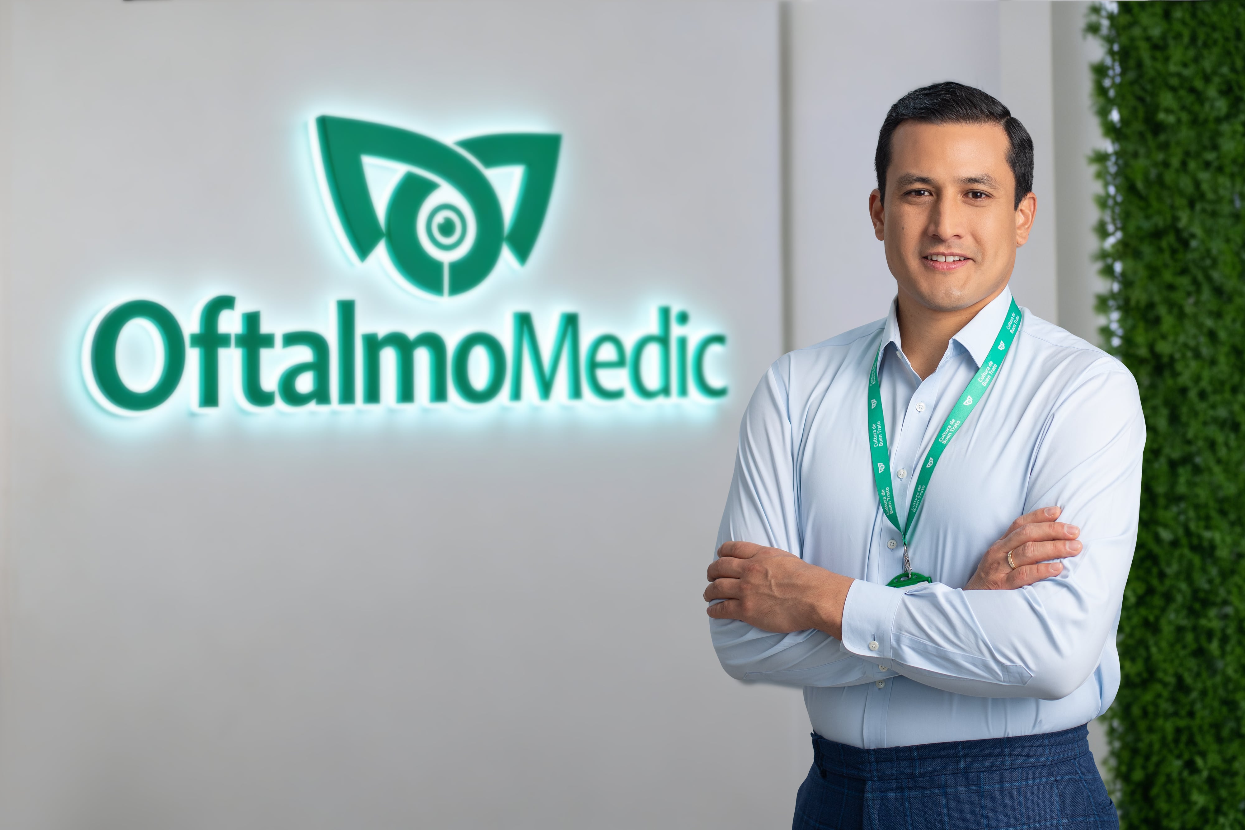 Raúl Salgado Cerrate, gerente general de OftalmoMedic, confirmó que la red de clínicas continuará su expansión este año. Foto: OftalmoMedic.
