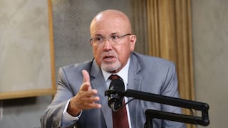 Surco otorgó licencia a Carlos Bruce para ser candidato a la alcaldía de Lima