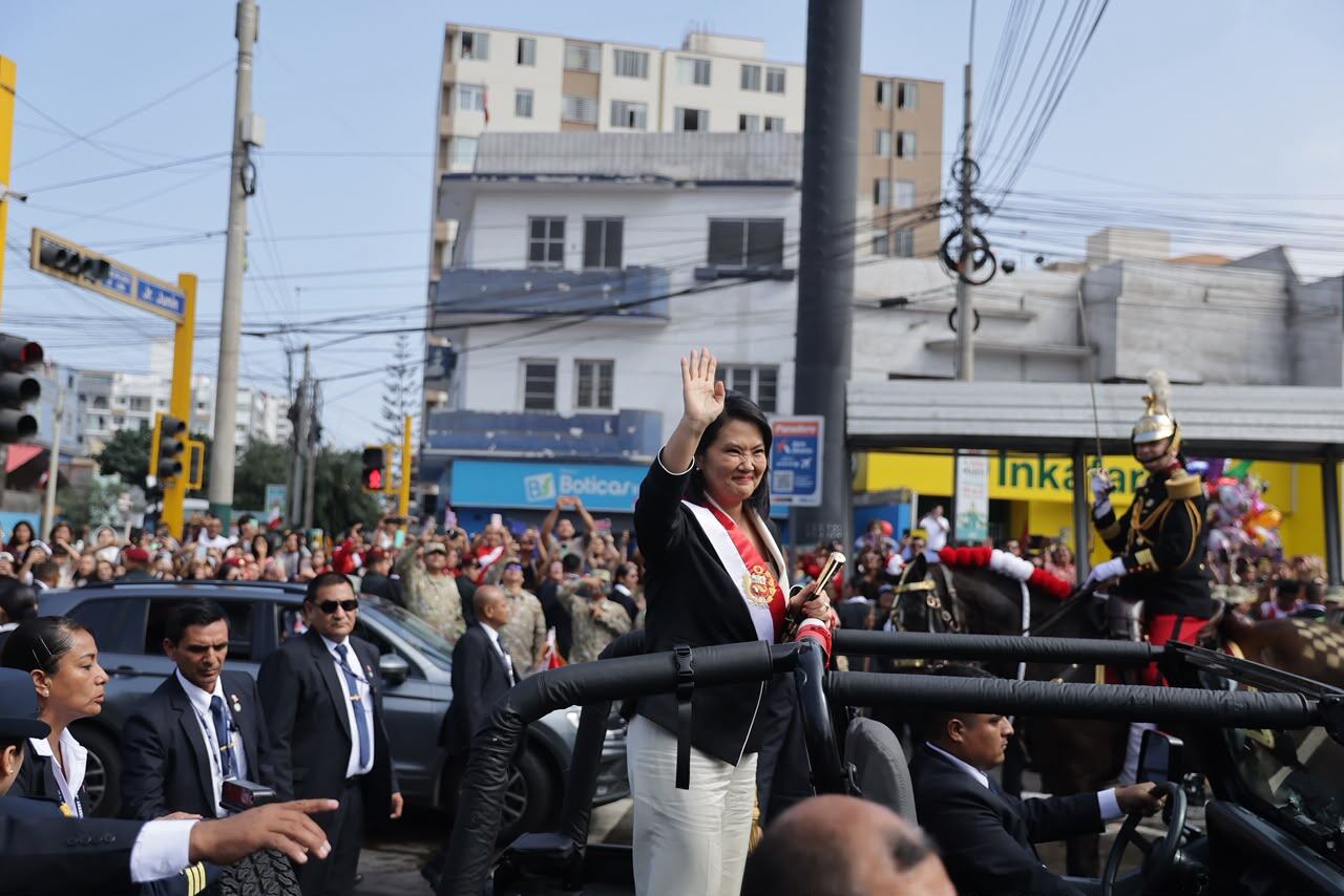 El Regimiento de Caballería Domingo Nieto escoltó a la presidenta Keiko Fujimori. Foto: Hugo Pérez / @photo.gec.