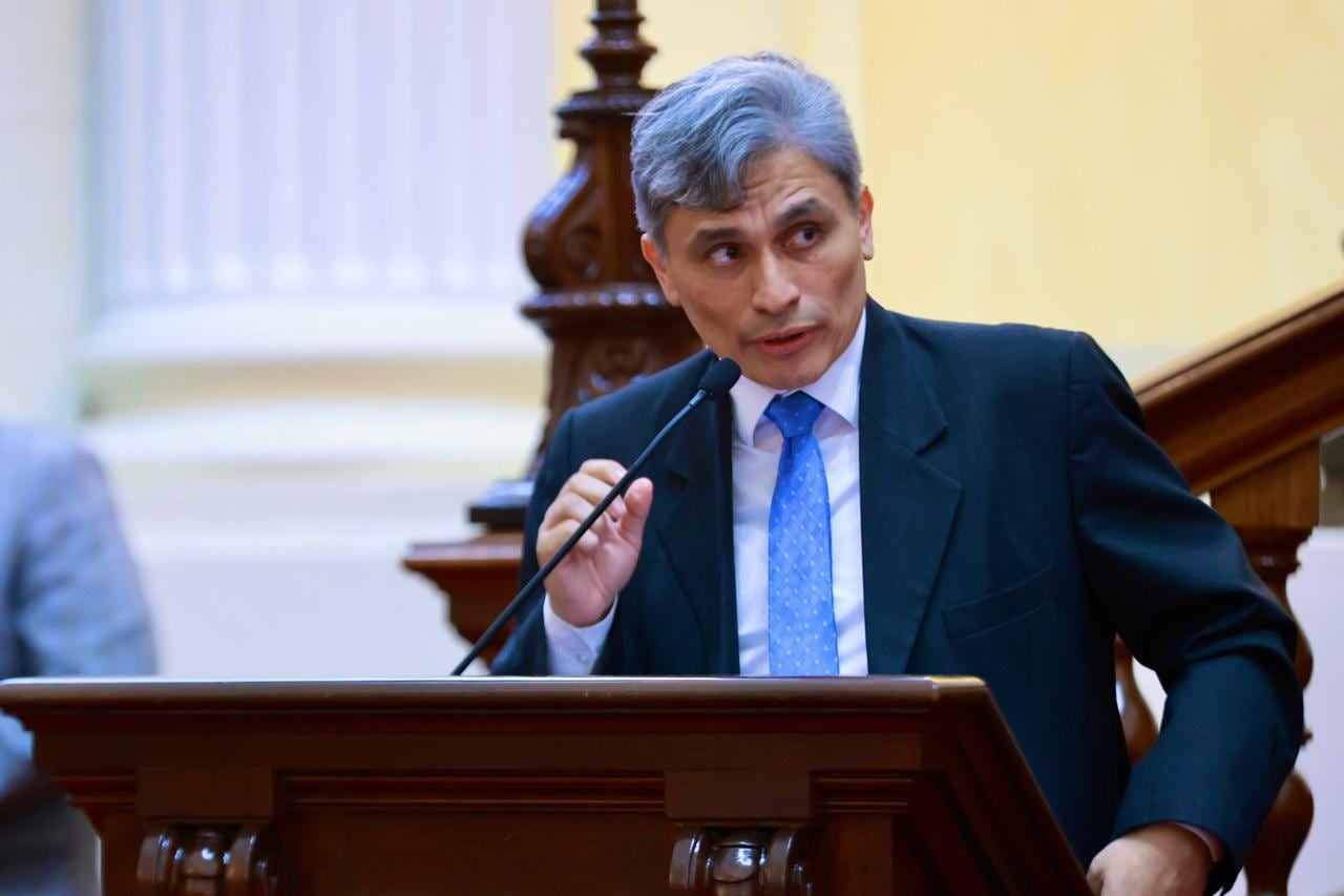 El Ministerio de Economía y Finanzas (MEF), encabezado por Elmer Cuba, anunció la designación de los dos nuevos viceministros de Economía y Hacienda. Foto: Congreso.